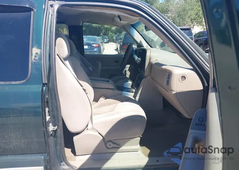 2005 Chevrolet Silverado 1500 Ls из США, поврежденный, VIN 2GCEK19B551359267